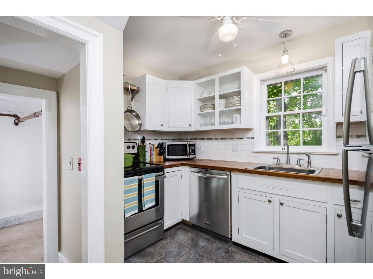 14 Wilburtha Road Ewing, NJ 08628 - Photo 8 of 25 Kitchen