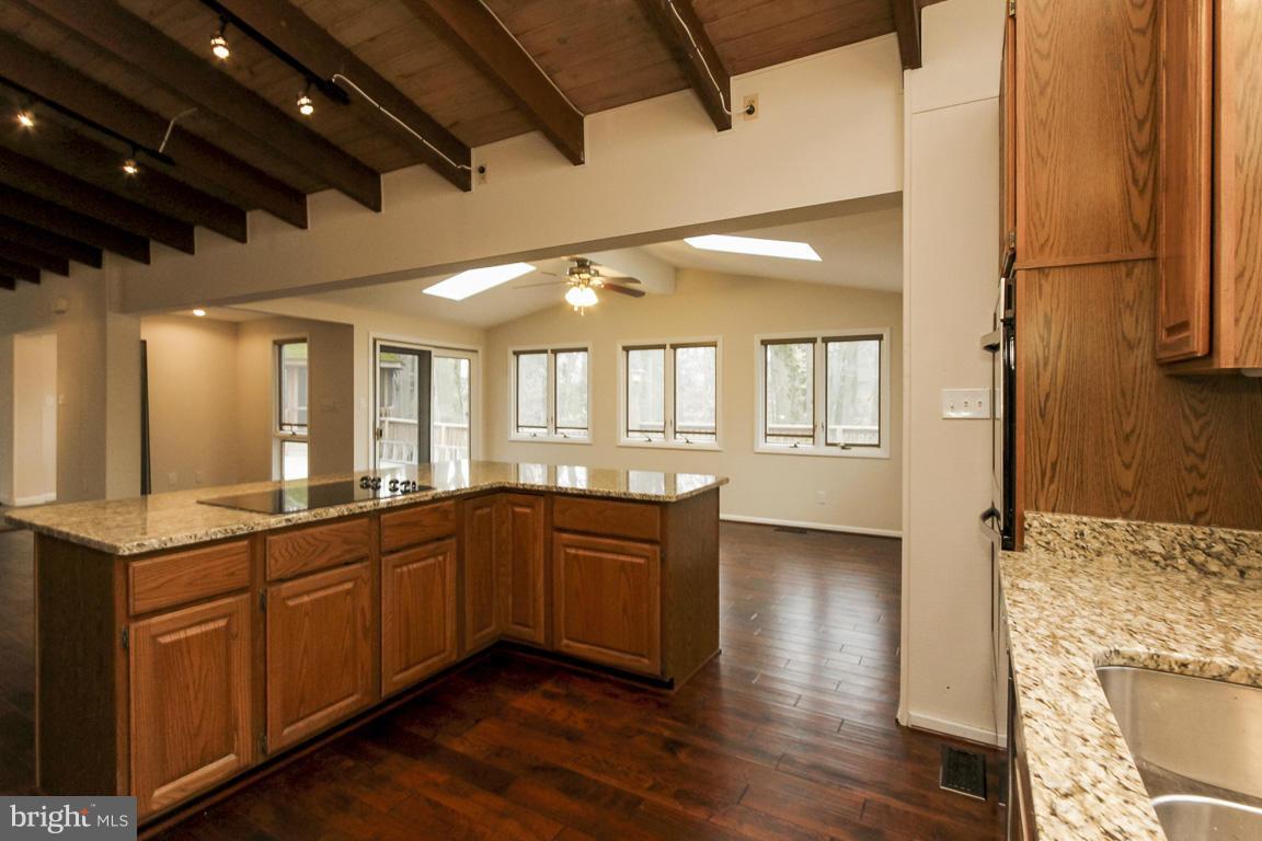 7231 Braddock Road Springfield, VA 22151 - Photo 12 of 30 Kitchen