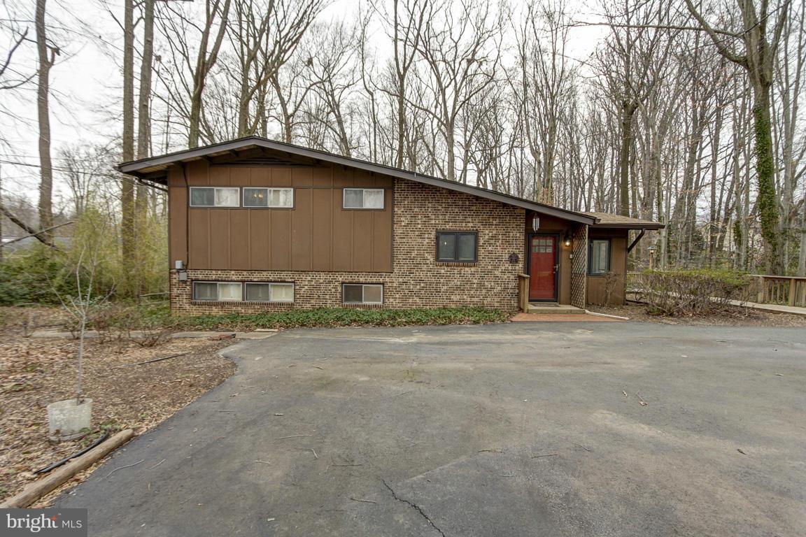 7231 Braddock Road Springfield, VA 22151 - Photo 5 of 30 Exterior (Front)