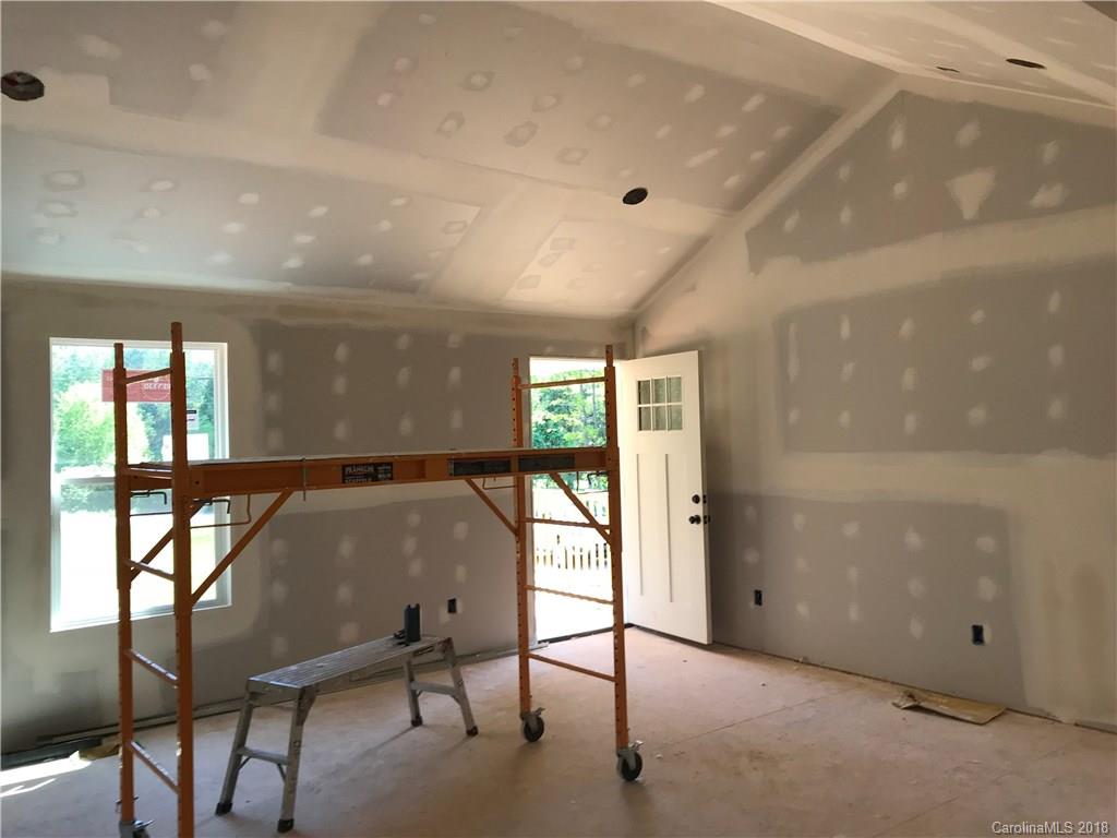 322 Giles Road McConnells, SC 29726 - Photo 3 of 6 Gallery Image 3