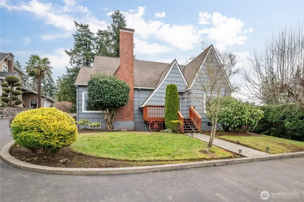 $539,000 | 2 Country Club Drive, Longview, WA 98632