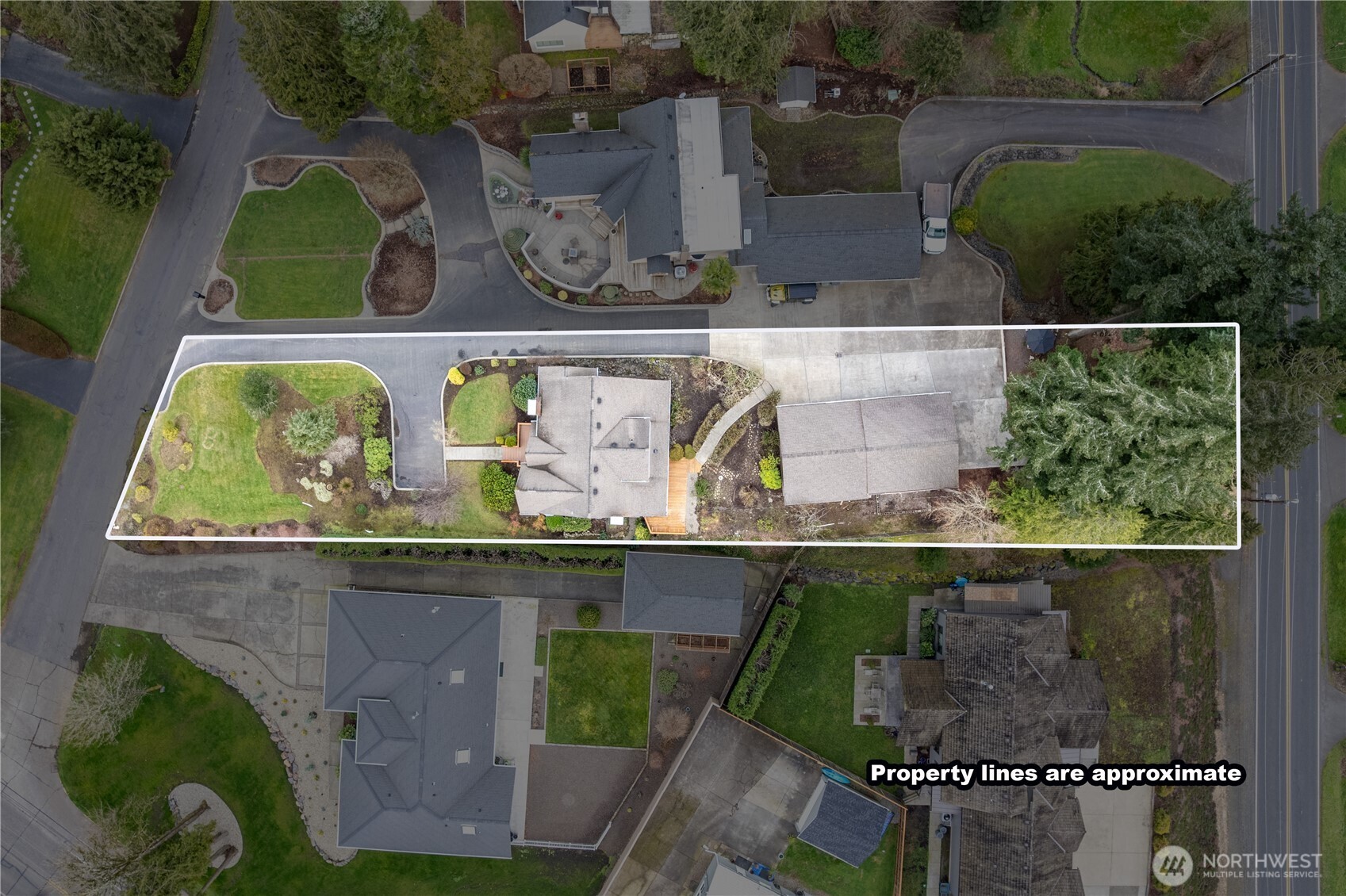 2 Country Club Drive Longview, WA 98632 - Photo 36 of 40 an aerial view of a house with garden space and sitting area