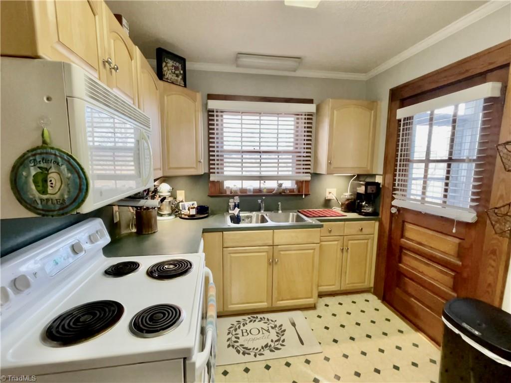 3030 Poplar Springs Road State Road, NC 28676 - Photo 8 of 15 Gallery Image 8