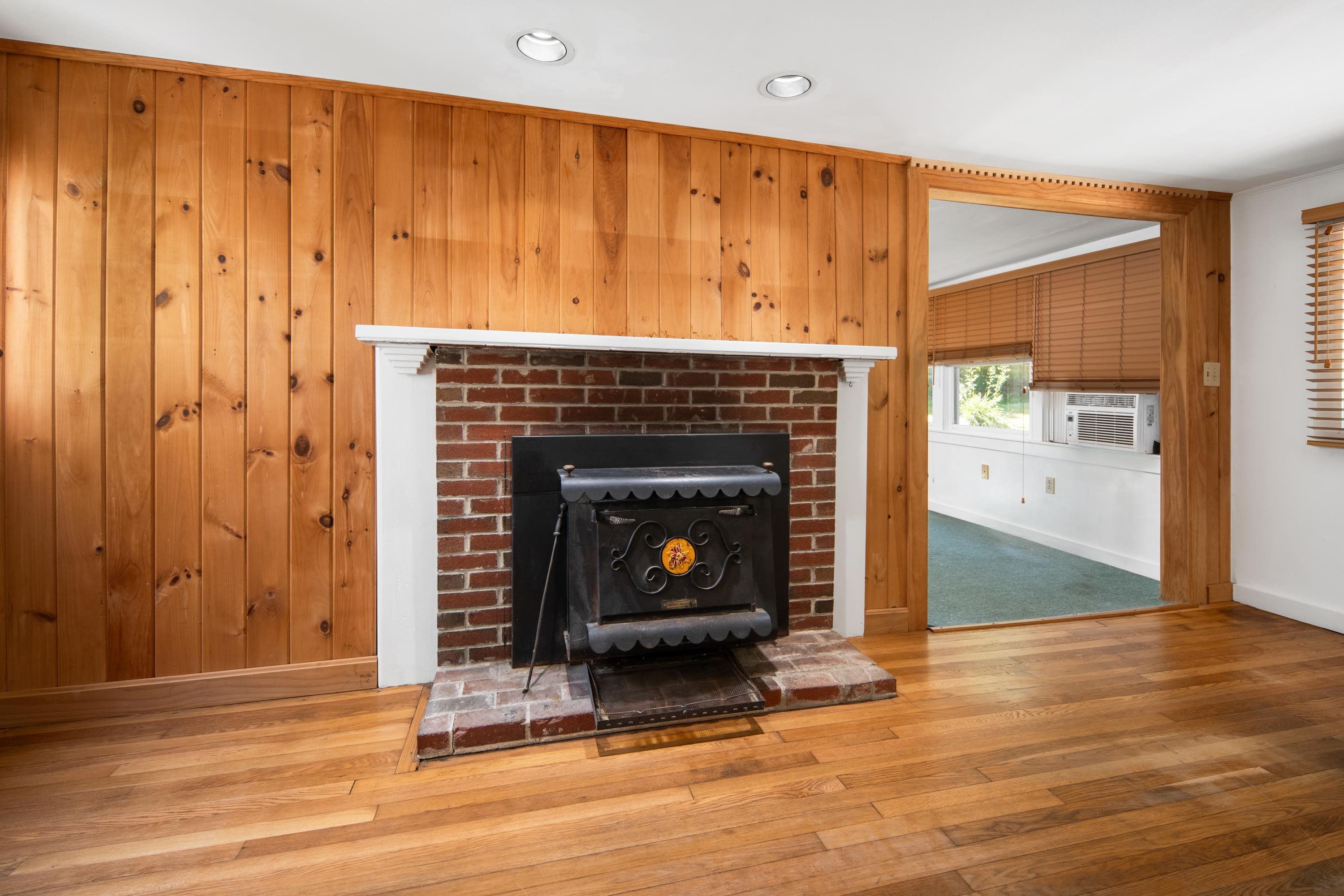 16 Parsons Road Rye, NH 03870 - Photo 3 of 19