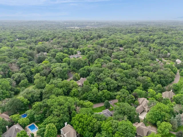 $400,000 | 4893 Woodhurst Lane, Minnetonka, MN 55345