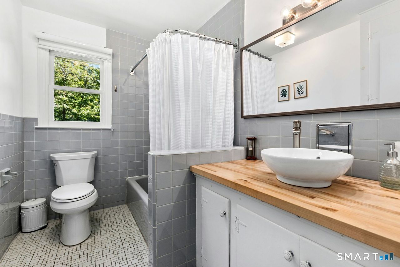 46 White Birch Road Ridgefield, CT 06877 - Photo 17 of 23 Gallery Image 17