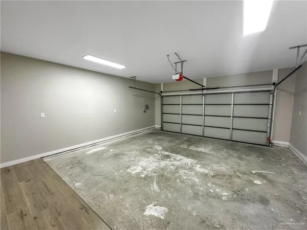 $1,900 | 3429 May Street, Mission, TX 78573