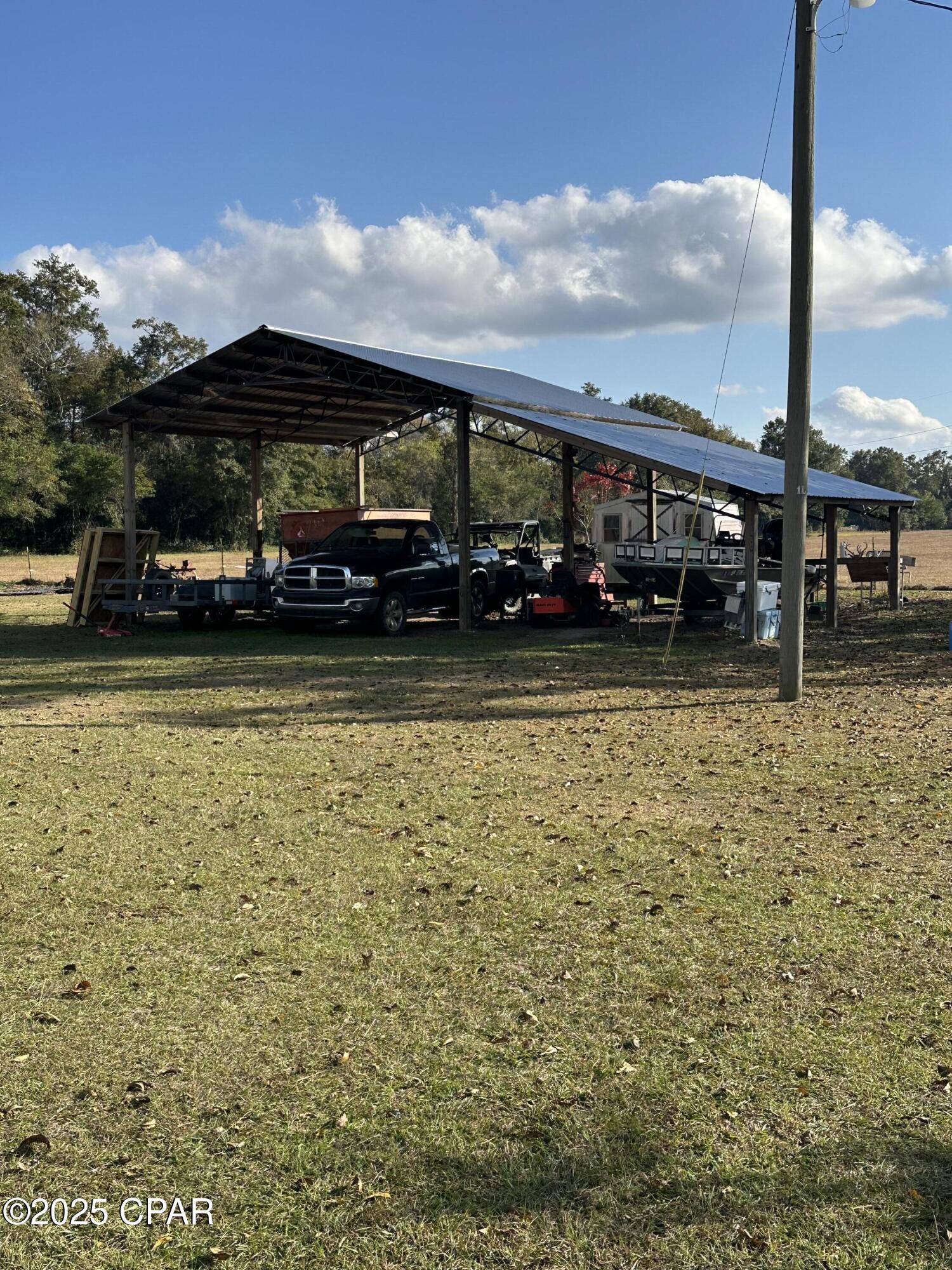 7135 Hamilton Road Grand Ridge, FL 32442 - Photo 12 of 15