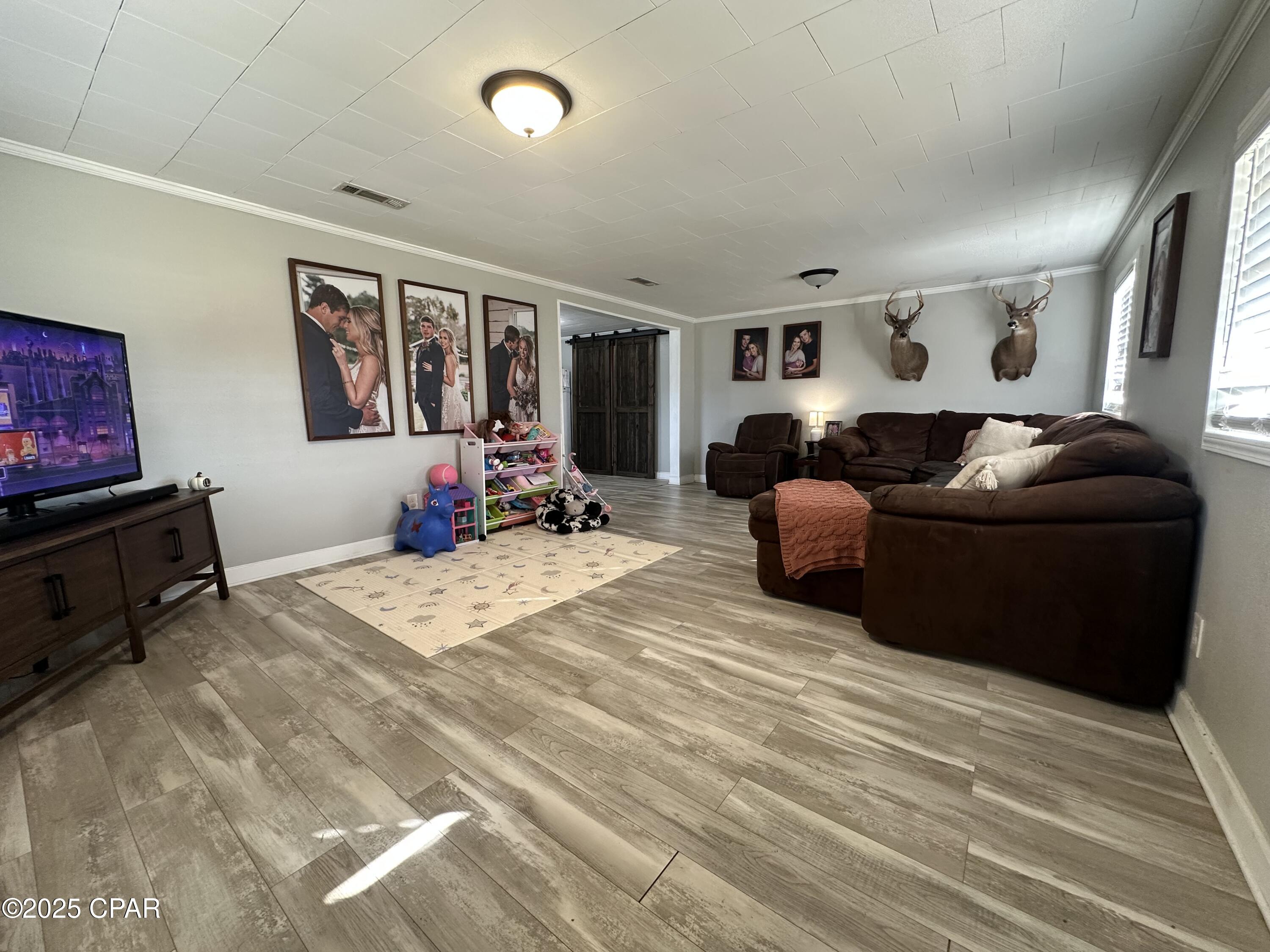 7135 Hamilton Road Grand Ridge, FL 32442 - Photo 2 of 15