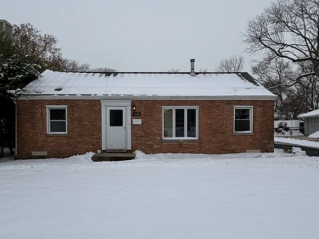 $349,900 | 1110 South Gables Boulevard, Wheaton, IL 60189