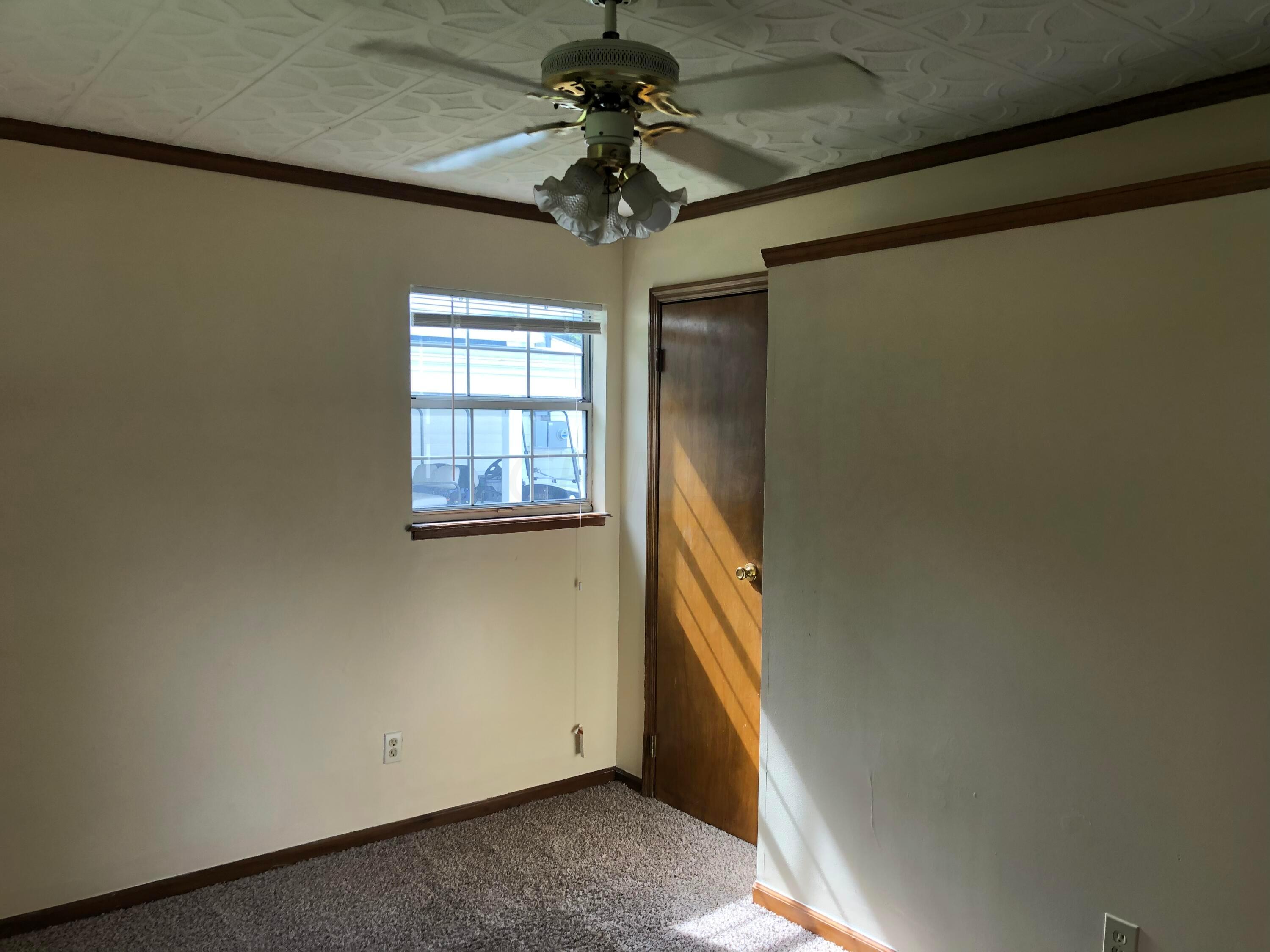 885 Exeter Road Columbus, OH 43213 - Photo 17 of 30