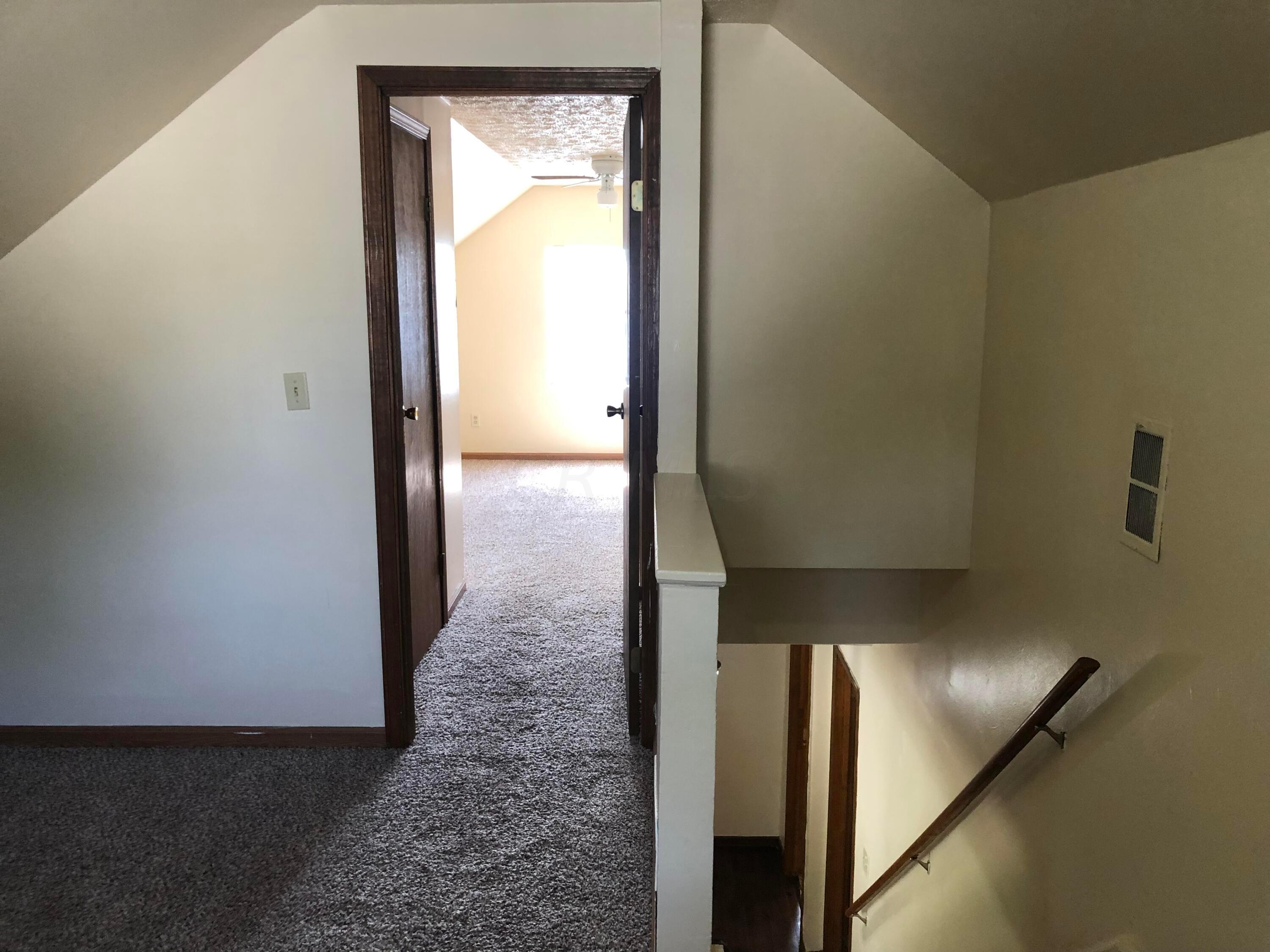885 Exeter Road Columbus, OH 43213 - Photo 26 of 30
