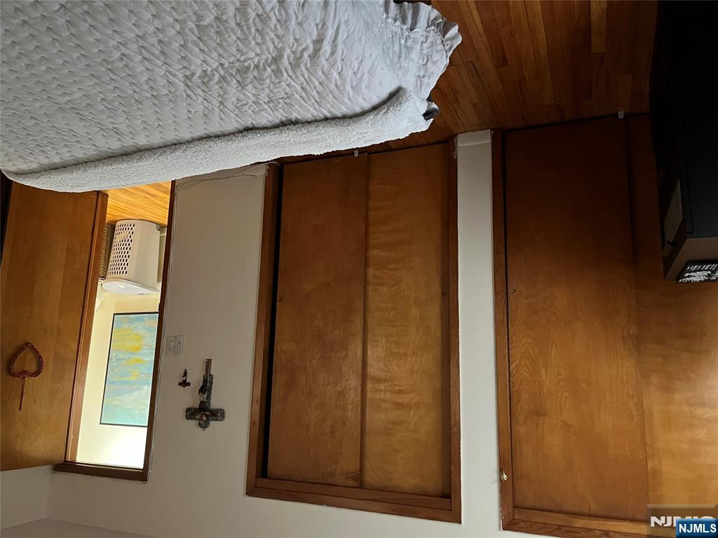 215 Valley Boulevard, Unit 2 Wood-Ridge, NJ 07075 - Photo 9 of 11