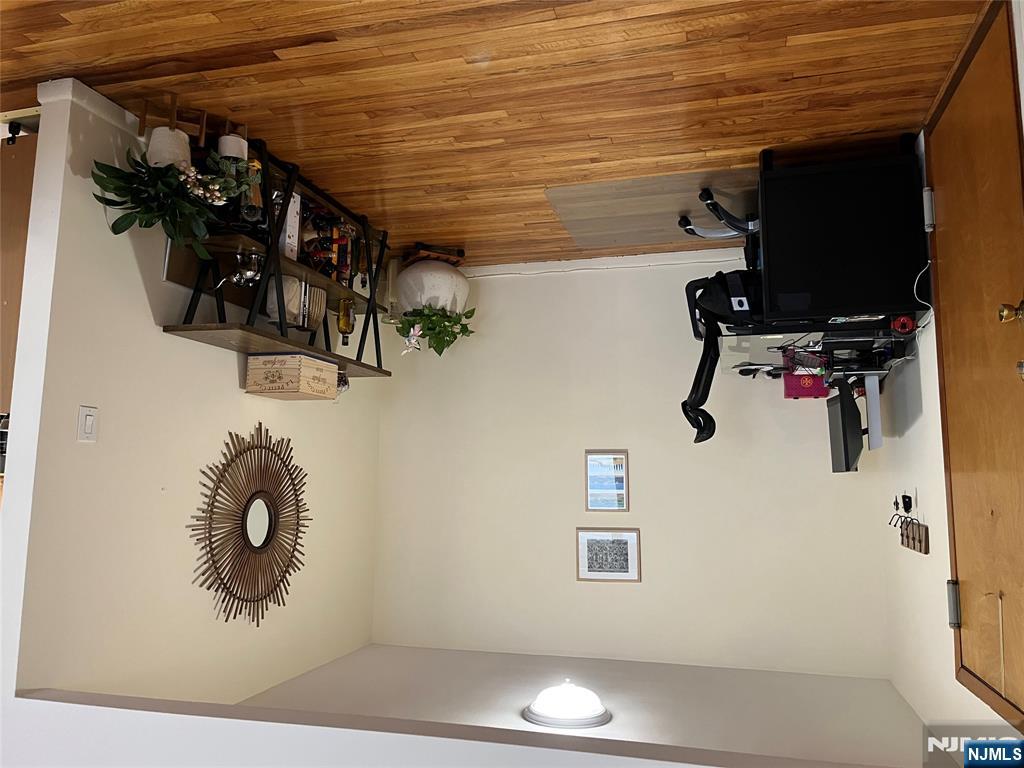 215 Valley Boulevard, Unit 2 Wood-Ridge, NJ 07075 - Photo 10 of 11