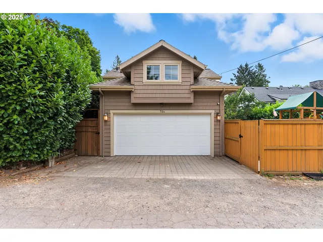 $2,550,000 | 784 3rd Street, Lake Oswego, OR 97034