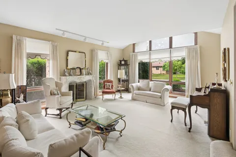 $995,000 | 2445 Vicki Lane, Northbrook, IL 60062