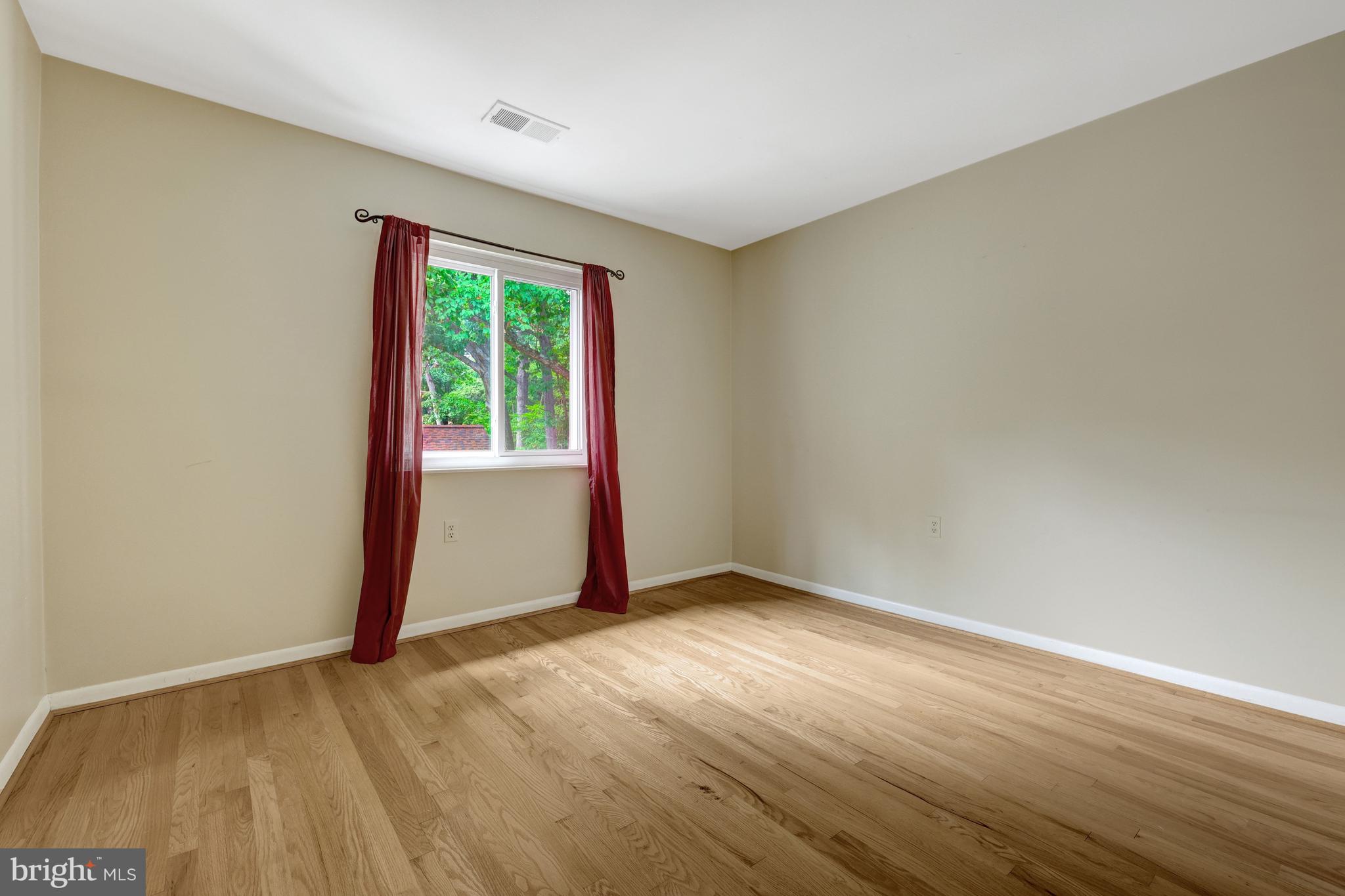 1591 Inlet Court Reston, VA 20190 - Photo 41 of 67 Bedroom #3 overlooks the front patio.