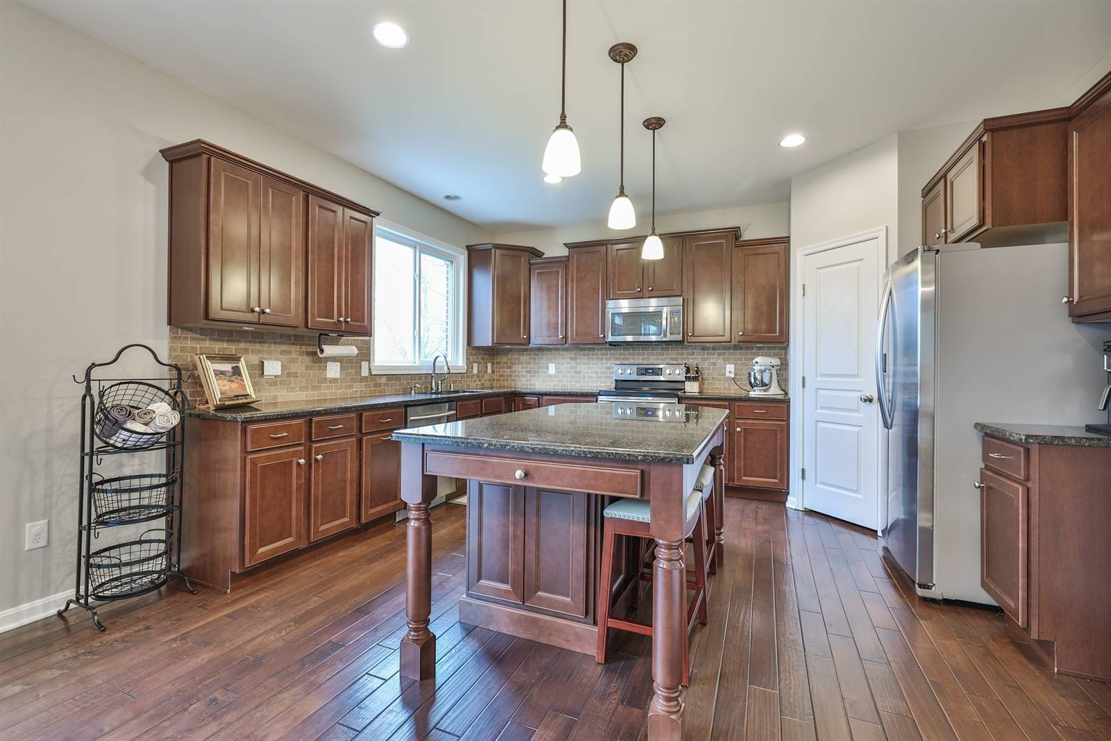 725 Sandstone Ridge Newport, KY 41076 - Photo 13 of 46 Kitchen