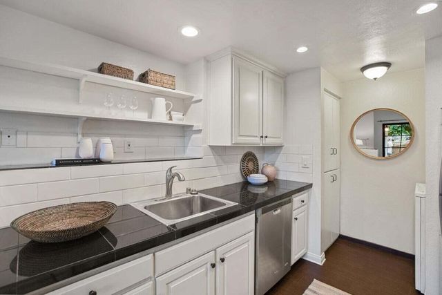 $3,990 | 1261 Franciscan Court, Carpinteria, CA 93013