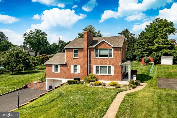 $799,900 | 2741 Hillview Road, Broomall, PA 19008