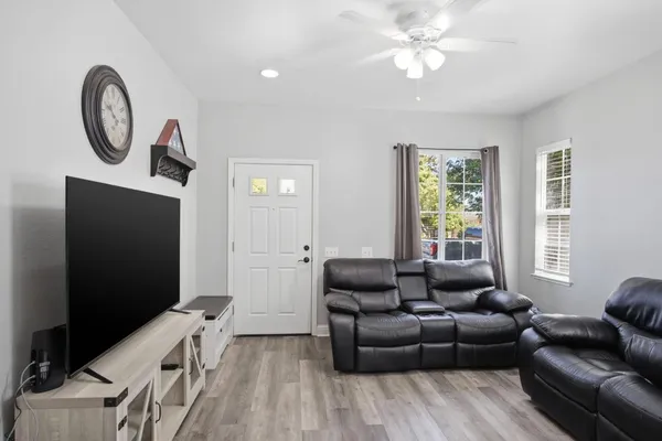 $425,000 | 6219 Howard Avenue, Riverbank, CA 95367