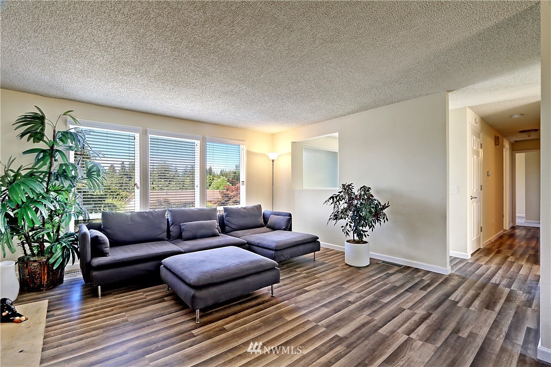 17809 23rd Avenue Southeast Bothell, WA 98012 - Photo 4 of 24