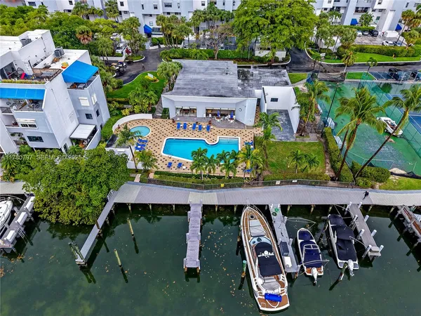 $1,999,900 | 311 Poinciana Island Drive, Unit 801, Sunny Isles Beach, FL 33160