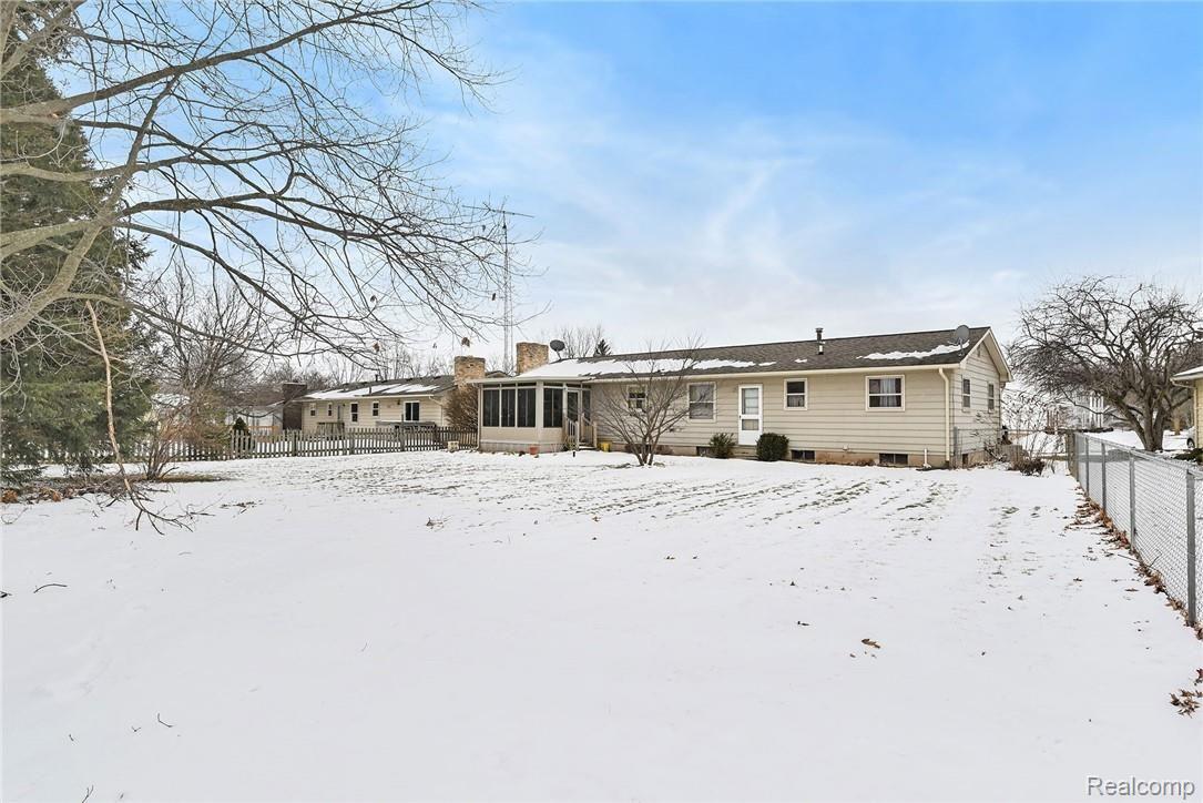 5081 Middleboro Road Grand Blanc, MI 48439 - Photo 23 of 25 CNG_6797.jpg