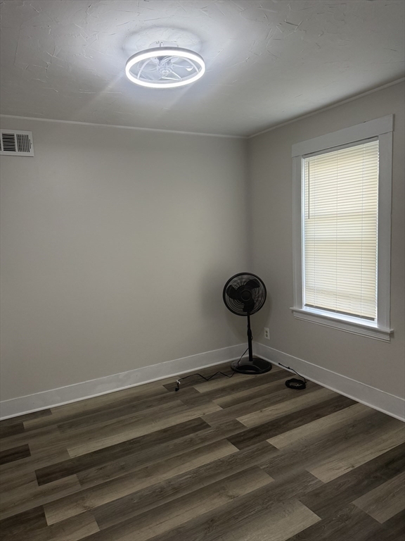 23 Everett Avenue, Unit 1 Webster, MA 01570 - Photo 5 of 9 a view of a livingroom with a window