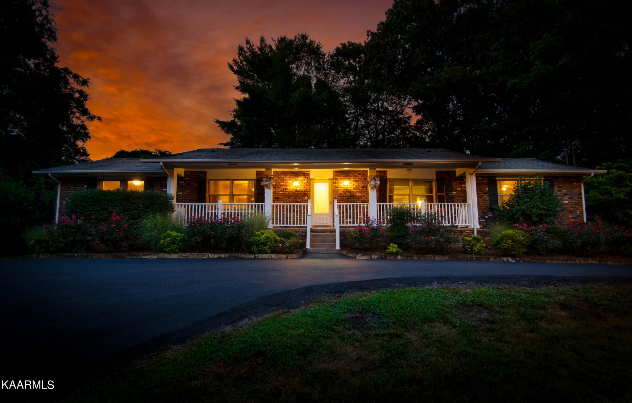 710 Crest Forest Road Knoxville, TN 37923 - Photo 5 of 40