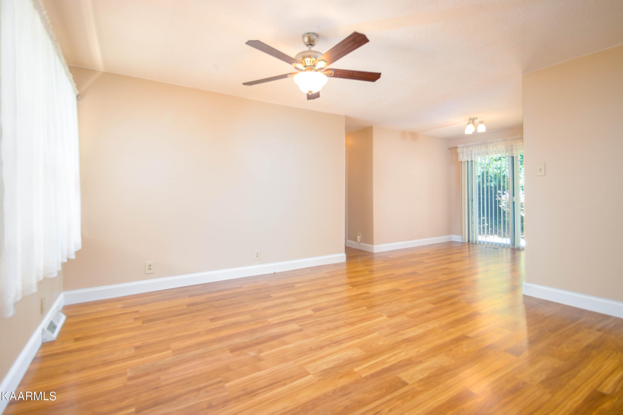 710 Crest Forest Road Knoxville, TN 37923 - Photo 7 of 40