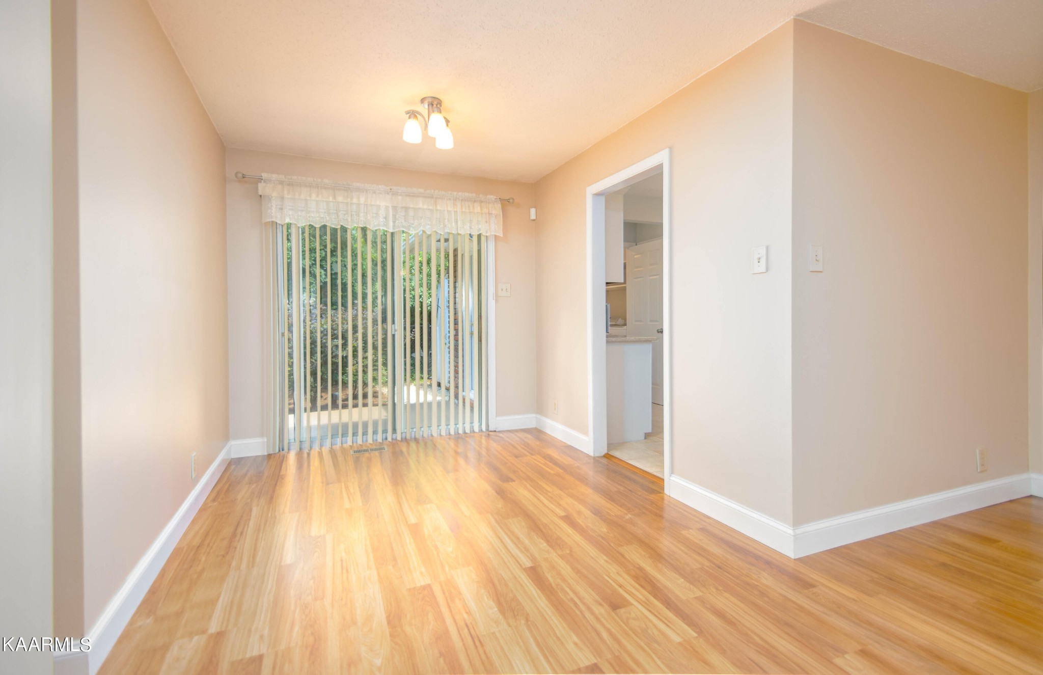 710 Crest Forest Road Knoxville, TN 37923 - Photo 8 of 40