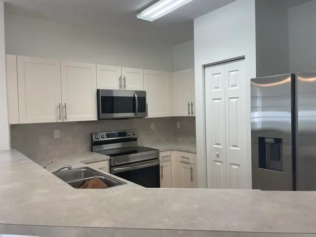 $2,400 | 5024 Southeast Mariner Garden Circle, Stuart, FL 34997