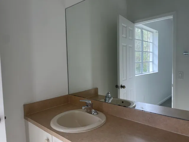 $2,400 | 5024 Southeast Mariner Garden Circle, Stuart, FL 34997