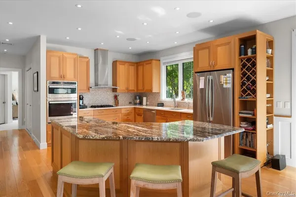 $7,900 | 48 Jessup Avenue, Quogue, NY 11959