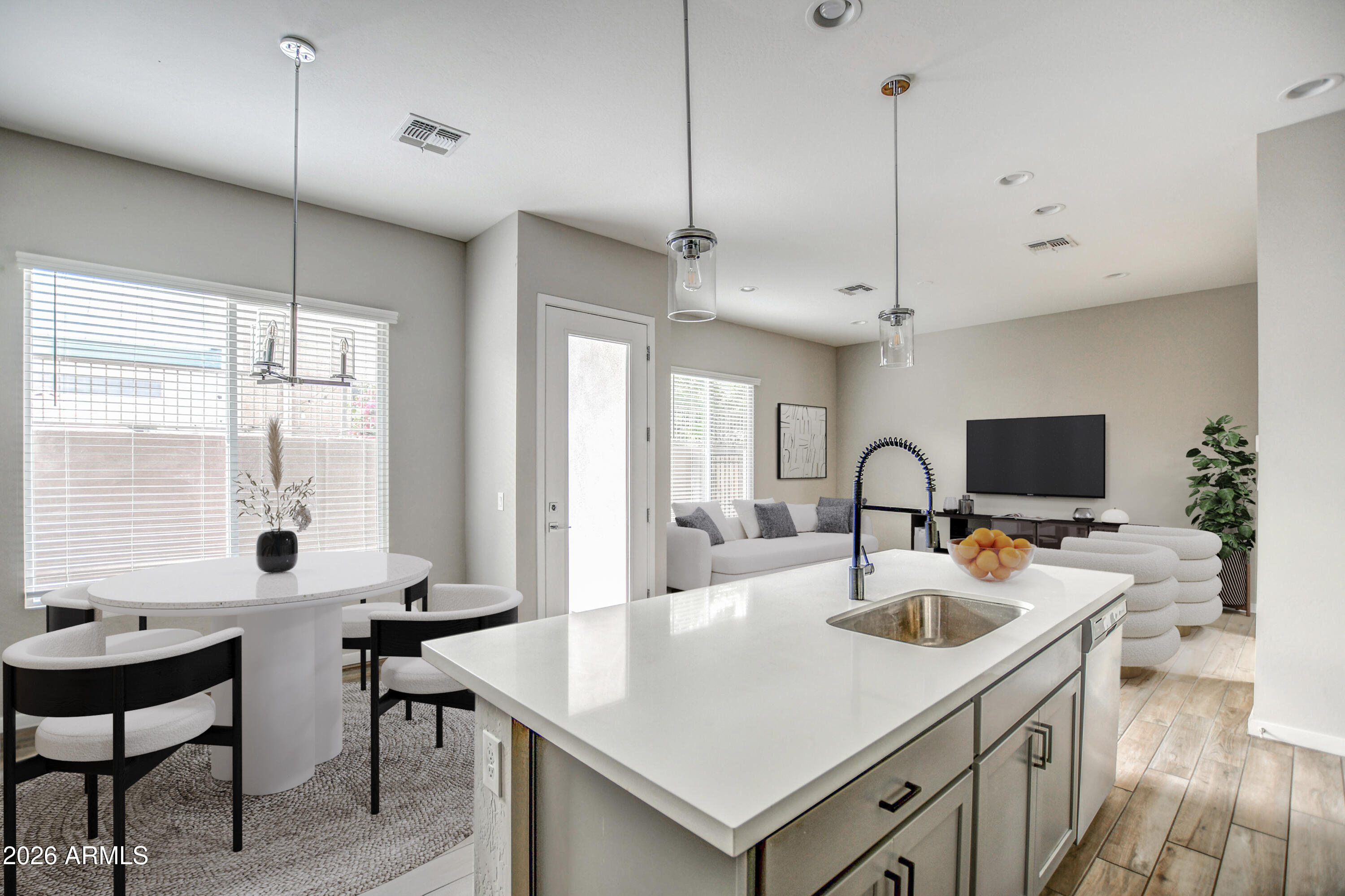 901 South Smith Road, Unit 1045 Tempe, AZ 85281 - Photo 8 of 32 Kitchen