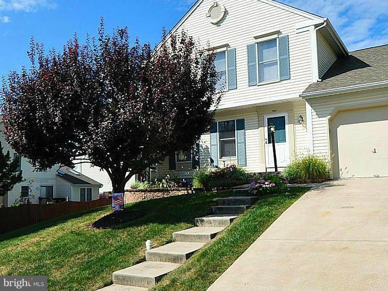 9502 Hallhurst Road Baltimore, MD 21236 - Photo 2 of 30 Exterior (Front)