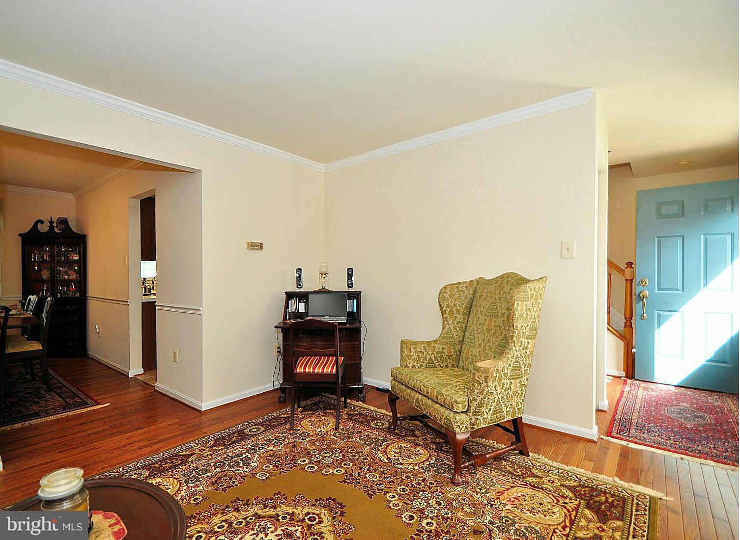 9502 Hallhurst Road Baltimore, MD 21236 - Photo 12 of 30 Living Room