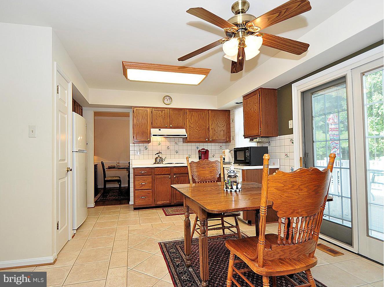 9502 Hallhurst Road Baltimore, MD 21236 - Photo 14 of 30 Kitchen