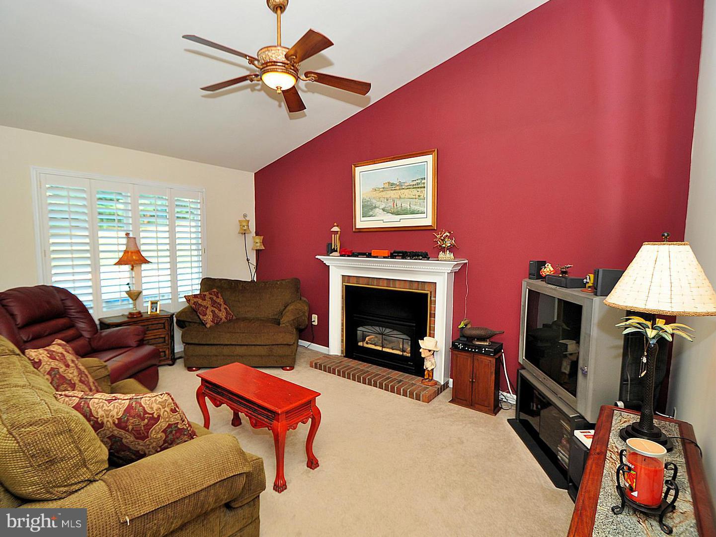 9502 Hallhurst Road Baltimore, MD 21236 - Photo 18 of 30 Family Room