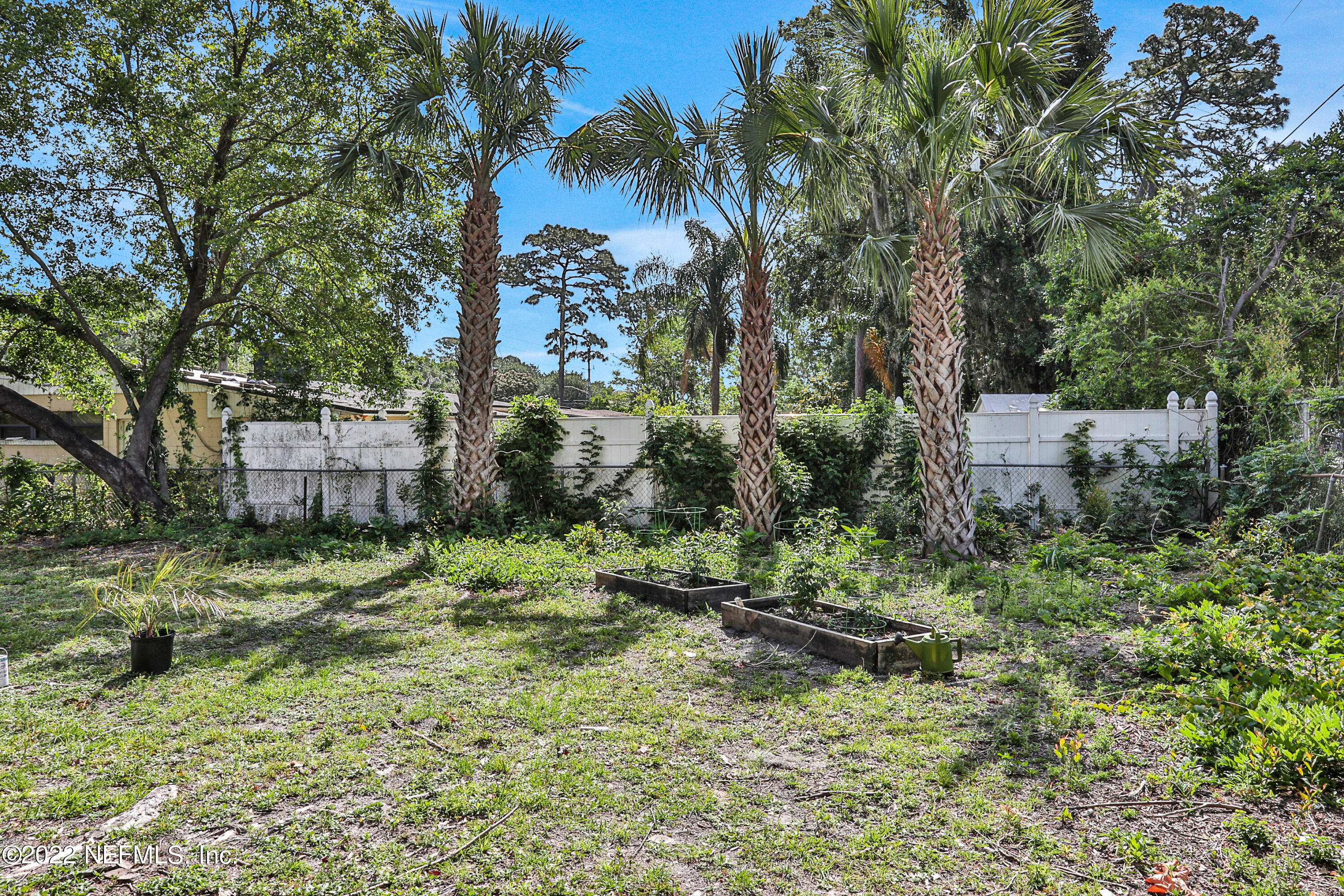 6904 Altama Road Jacksonville, FL 32216 - Photo 22 of 24 Raised Garden Beds