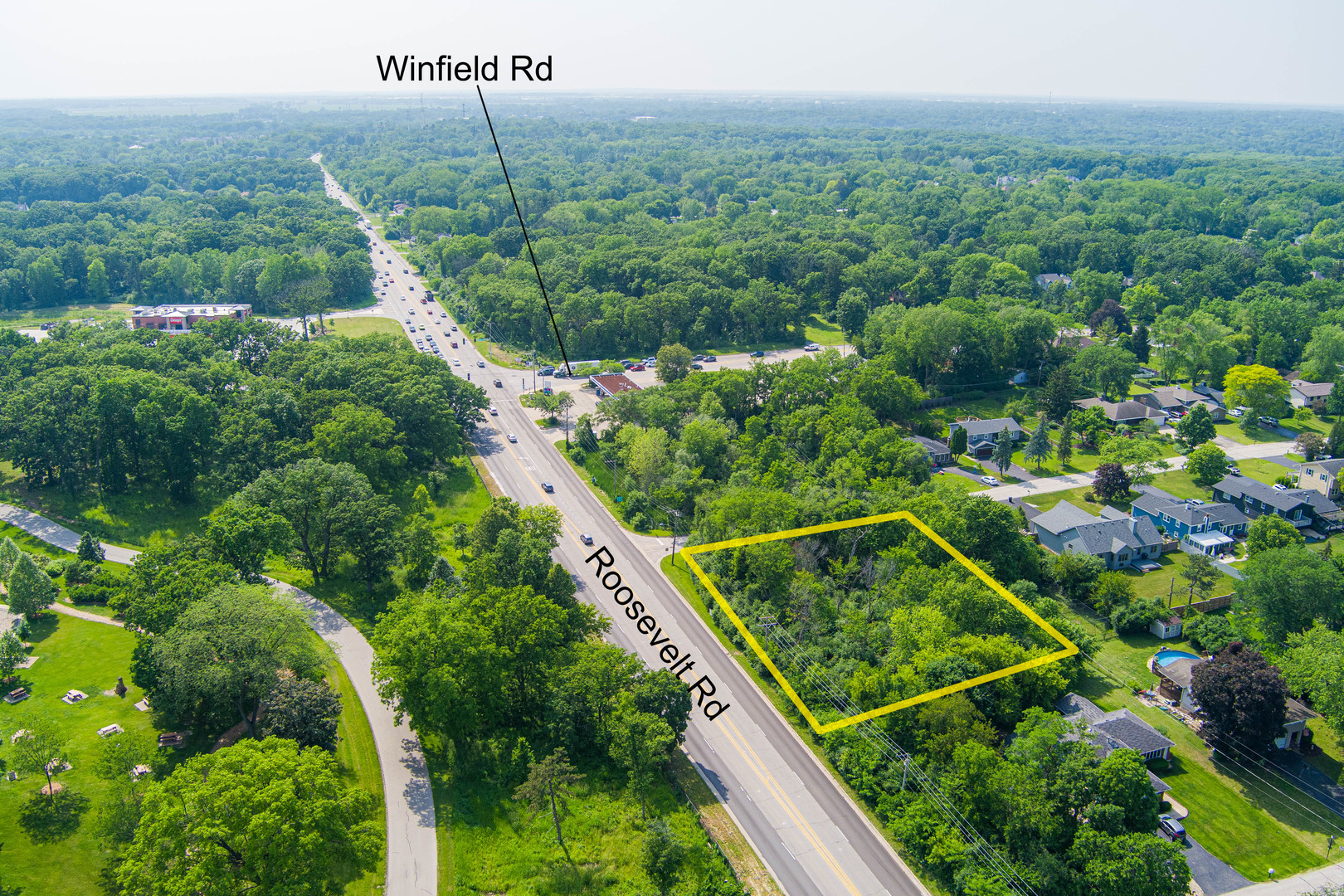 Lot 17-18 Roosevelt Road Winfield, IL 60190 - Photo 5 of 17 a view of a tennis court
