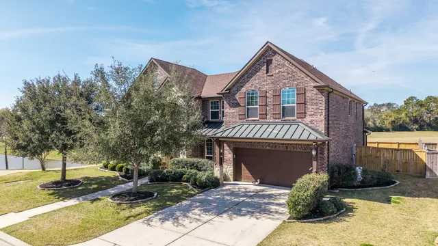 $585,000 | 6231 Warwick Garden Lane, Spring, TX 77379
