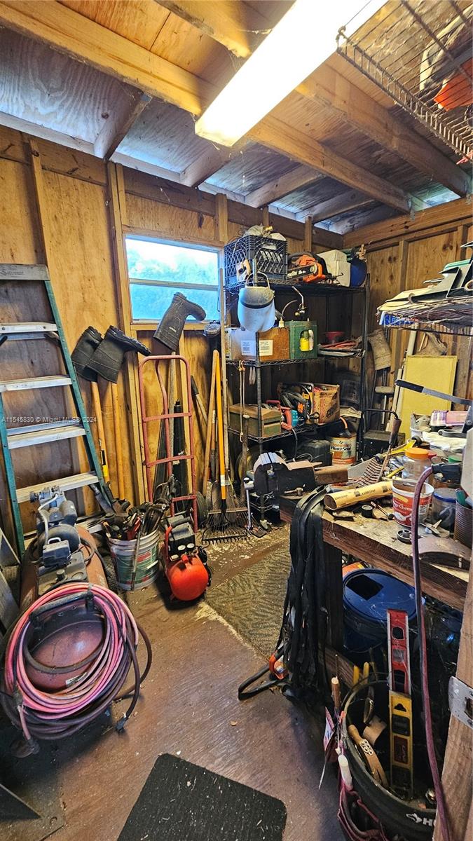 1823 John Road Clewiston, FL 33440 - Photo 30 of 34 a view of a room with gym equipment