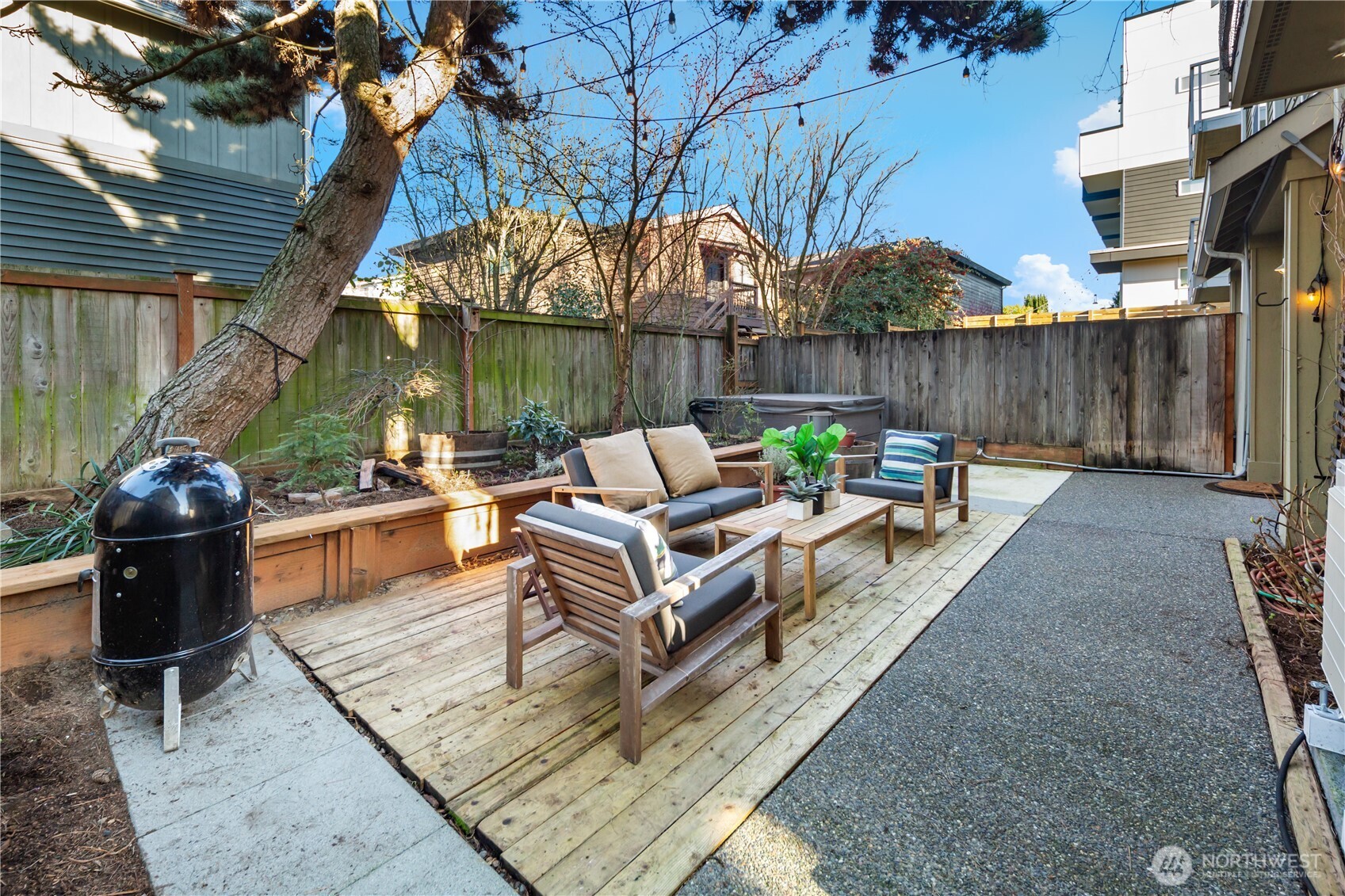 734 North 92nd Street, Unit A Seattle, WA 98103 - Photo 28 of 28