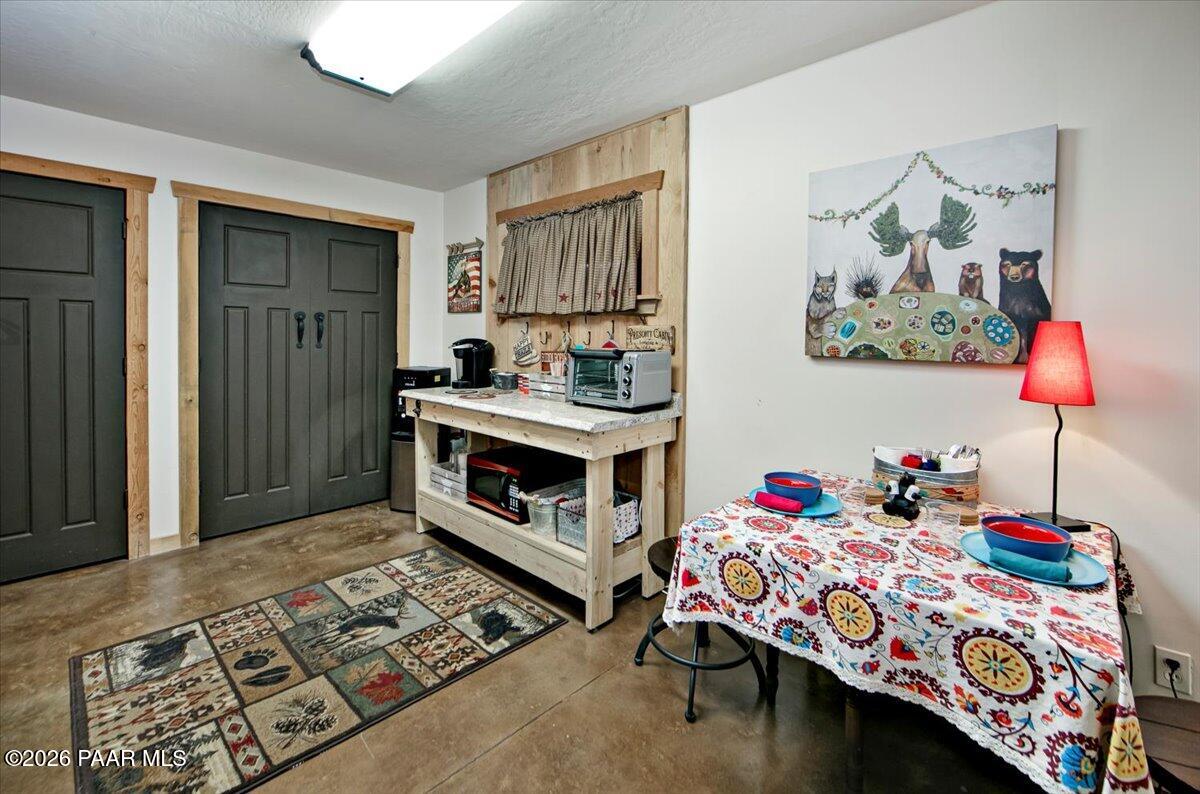 835 Happy Valley Road Prescott, AZ 86305 - Photo 29 of 48 a bedroom with bed and a window