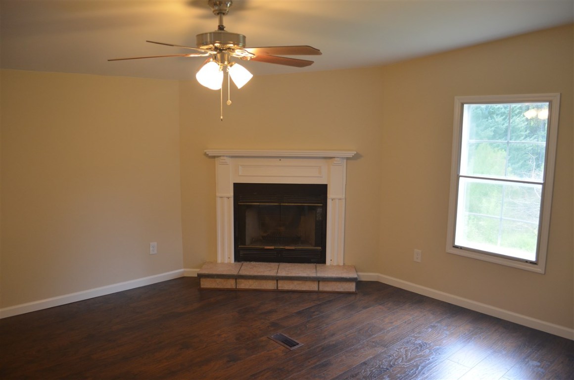 719 Richland Road Seneca, SC 29672 - Photo 7 of 33