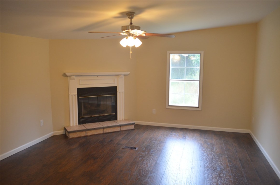 719 Richland Road Seneca, SC 29672 - Photo 8 of 33