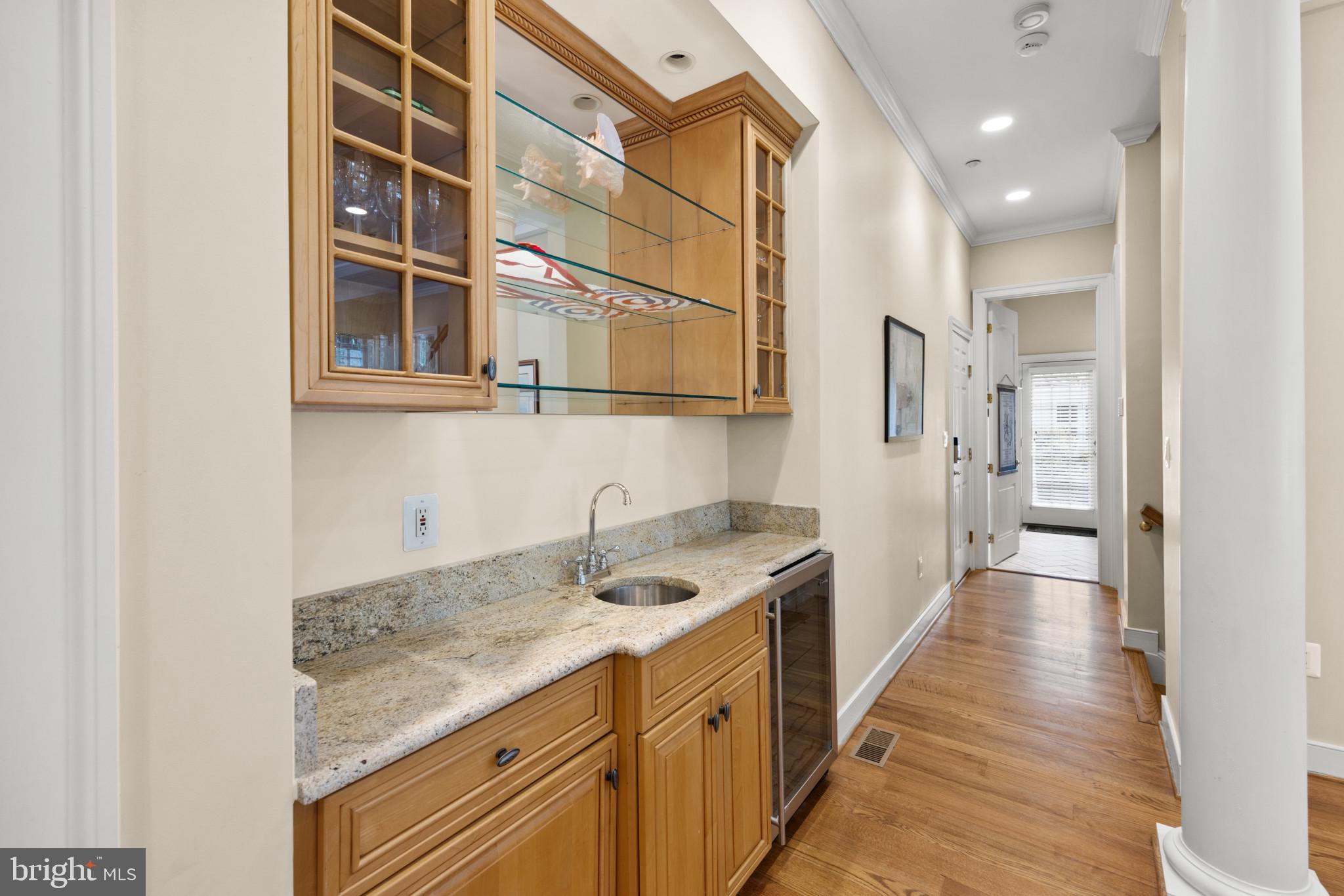 2 Little Harbor Way Annapolis, MD 21403 - Photo 13 of 38 Wet bar