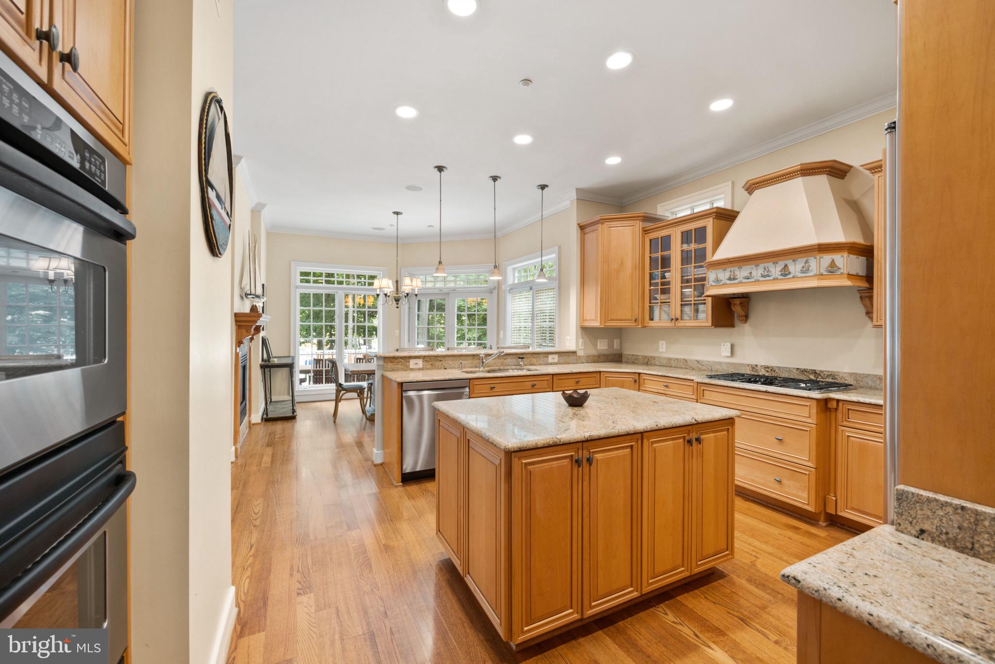 2 Little Harbor Way Annapolis, MD 21403 - Photo 7 of 38 Gourmet Kitchen with island